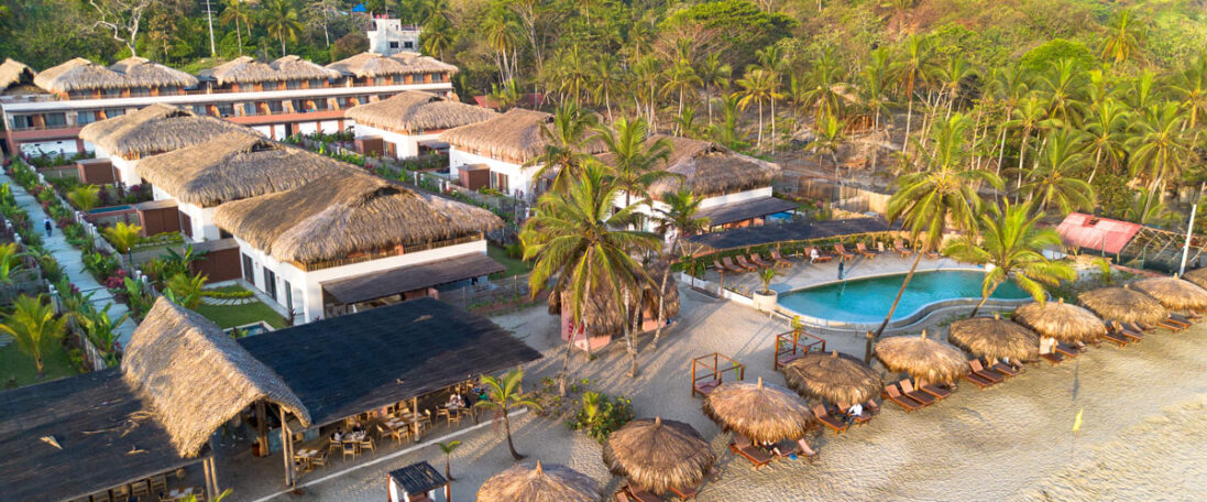 exterior frontal senda kokkos beach